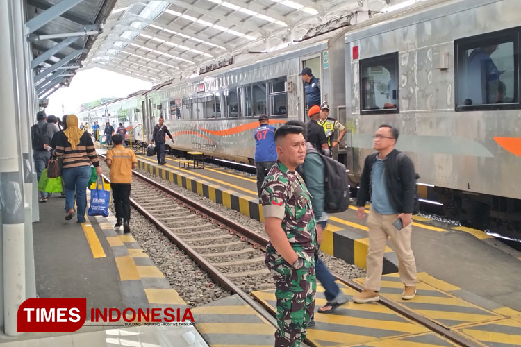 Stasiun-KA-Tasikmalaya.jpg