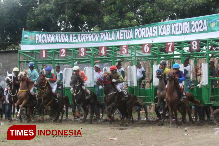 Kejurprov-Pacuan-Kuda-Piala-Ketua-Pordasi-Kabupaten-Kediri-b.jpg