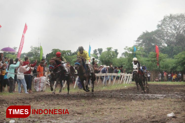 Kejurprov-Pacuan-Kuda-Piala-Ketua-Pordasi-Kabupaten-Kediri-c.jpg