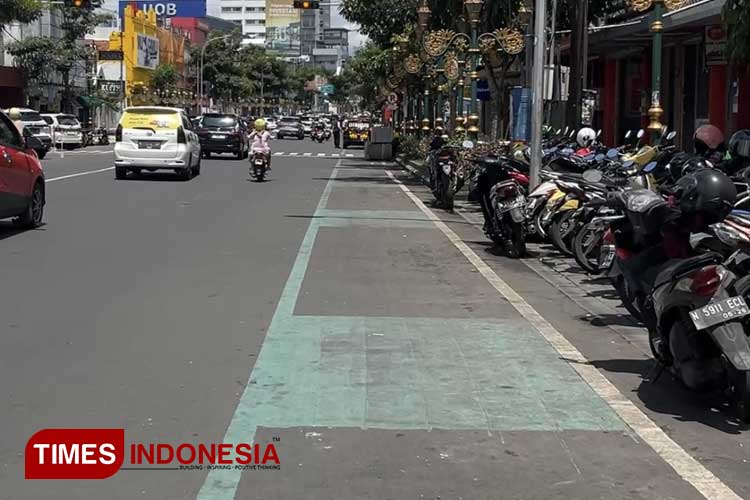 Dishub Buka Sentra Parkir, Jalur Pesepeda di Kayutangan Kota Malang Langsung Bersih dari Parkir Tepi Jalan