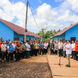 Pj Gubernur Jatim Resmikan 66 Huntap Korban Banjir Bandang di Banyuwangi