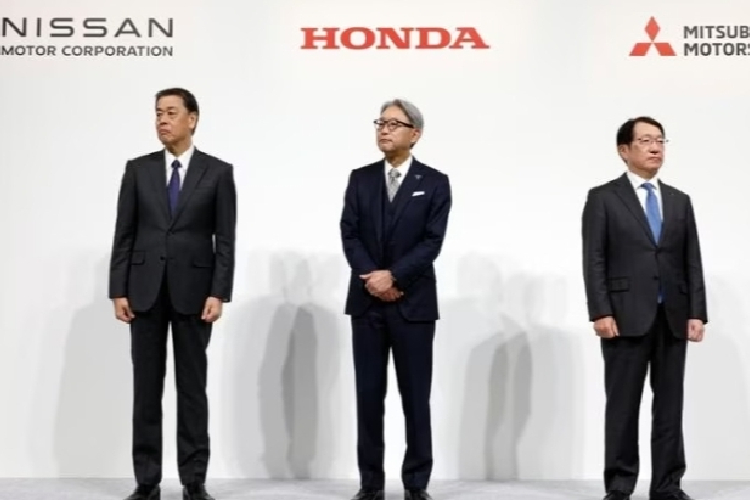 Mitsubishi Pertimbangkan Merger dengan Honda dan Nissan pada 2026