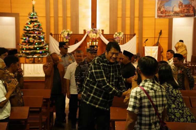 Ketika Toleransi Mewarnai Kehangatan Malam Natal di Pacitan