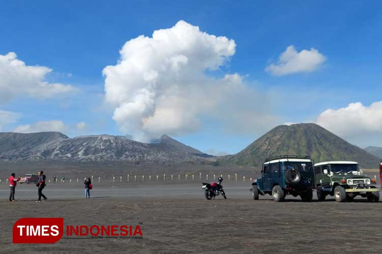 Pengunjung Gunung Bromo Meningkat, BB TNBTS Ingatkan Risiko Limpasan Saat Hujan