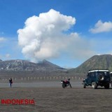 Pengunjung Gunung Bromo Meningkat, BB TNBTS Ingatkan Risiko Limpasan Saat Hujan