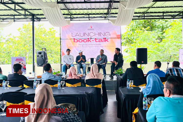 Launching-buku-Bawaslu-Magetan-berjudul-Pengawas-3.jpg