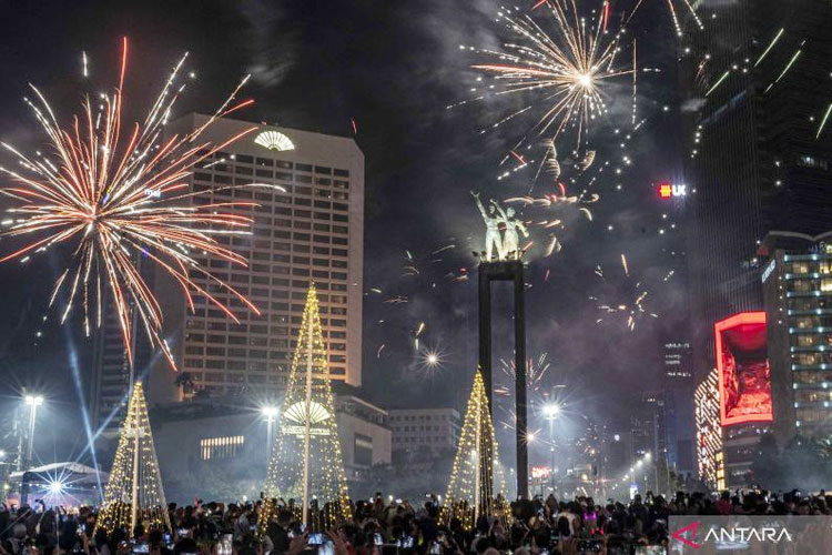 5 Lokasi Malam Tahun Baru di Jakarta dengan Pesta Kembang Api Spektakuler