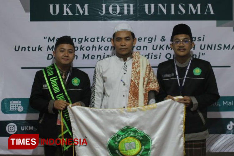 Serah terima jabatan kepengurusan periode 2025 UKM JQH Unisma Malang. (FOTO: AJP TIMES Indonesia)