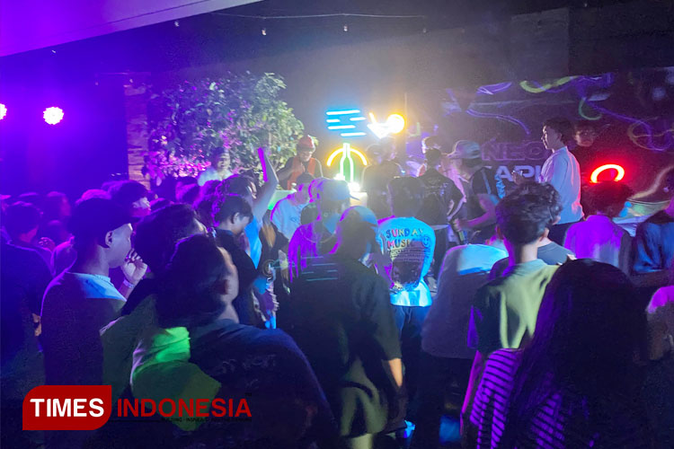 Neon-Amapiano-Party.jpg
