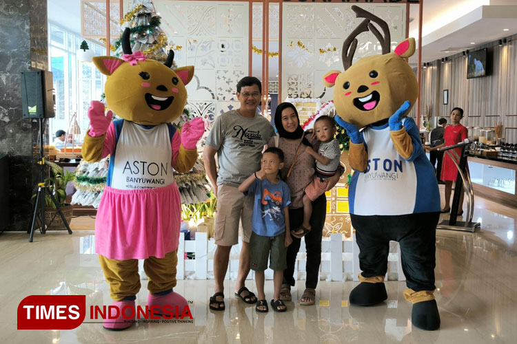 Mr--Mrs-Rubi-Maskot-Aston-Banyuwangi.jpg