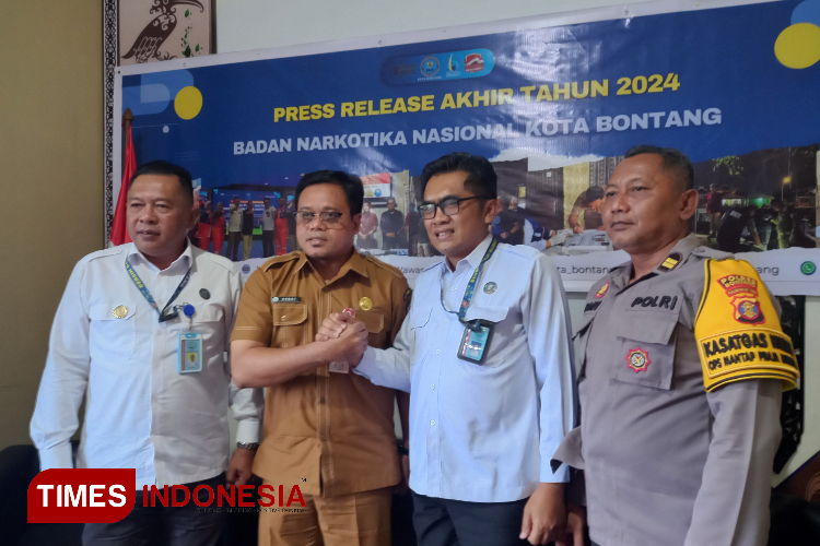 Kepala BNN Kota Bontang bersama Mitra BNN Kota Bontang (Foto: Kusnadi/TIMES Indonesia)