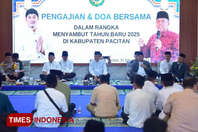 Pengajian dan Doa Bersama Sambut Tahun Baru 2025 di Pendopo Pacitan