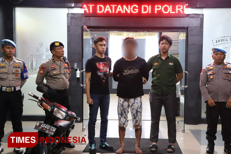 Pelaku pengerusakan taman di Kota Malang saat ditangkap polisi. (FOTO: Dok. Humas Polresta Malang Kota/TIMES Indonesia)