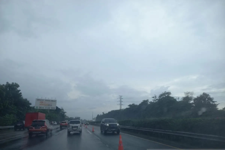 Rekayasa contraflow diberlakukan di ruas Tol Jagorawi arah Jakarta. (Foto: Jasa Marga)