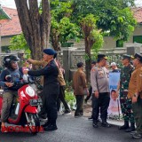 Awali Tahun dengan Sedekah Oksigen, Perhutani Banyuwangi Raya Bagikan 2025 Bibit Tanaman