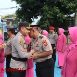 Kado Tahun Baru, 99 Personel Polres Majalengka Terima Kenaikan Pangkat