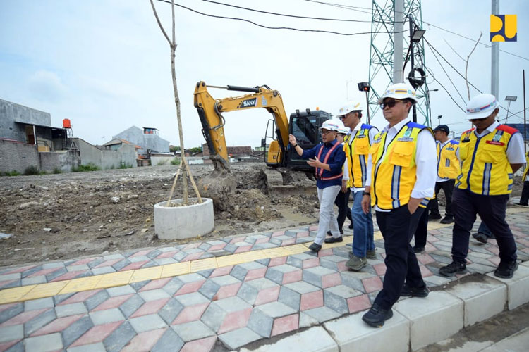 Tinjau Underpass Joglo, Menteri PU Tekankan Keselamatan Pengguna Jalan dan Mitigasi Banjir