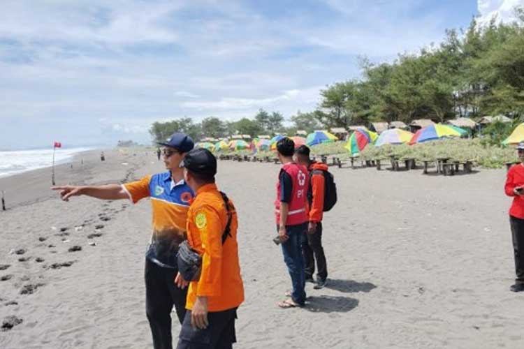 Terseret Ombak di Pantai Mliwis Kebumen, Tim SAR Gabungan Cari Pelajar Asal Wonosobo