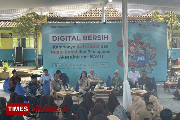 Pastikan Akses Internet Terjangkau, Menkomdigi RI Tinjau Bakti Aksi di Kabupaten Malang