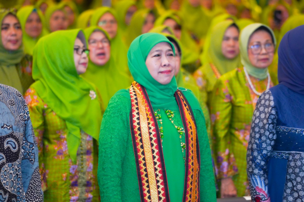 Tuntaskan Rangkaian Bedah Buku KHM Hasyim Asy'ari di Bandung, Begini Kesan Khofifah