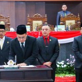 Perda Resmi BPR Jatim Ditetapkan, Pj Gubernur Adhy Optimistis Ungkit Perekonomian