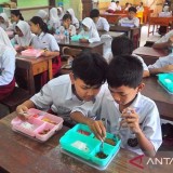 Program Makan Bergizi Gratis Dimulai Hari ini, Sasar Siswa di 26 Provinsi