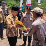 Satbrimob Polda Jawa Barat dan Pemkab Tasikmalaya Tanam Jagung Seluas 9 Hektar