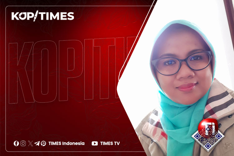 Elis Zuliati Anis, dosen Universitas Ahmad Dahlan dan Penerima Program Compose Fellowship Photographer, Universitas Islam Internasional Indonesia.