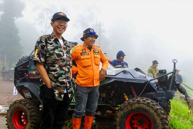 Mempercantik Telaga Merdada Dieng, Pemkab Banjarnegara Bersihkan Eceng Gondok