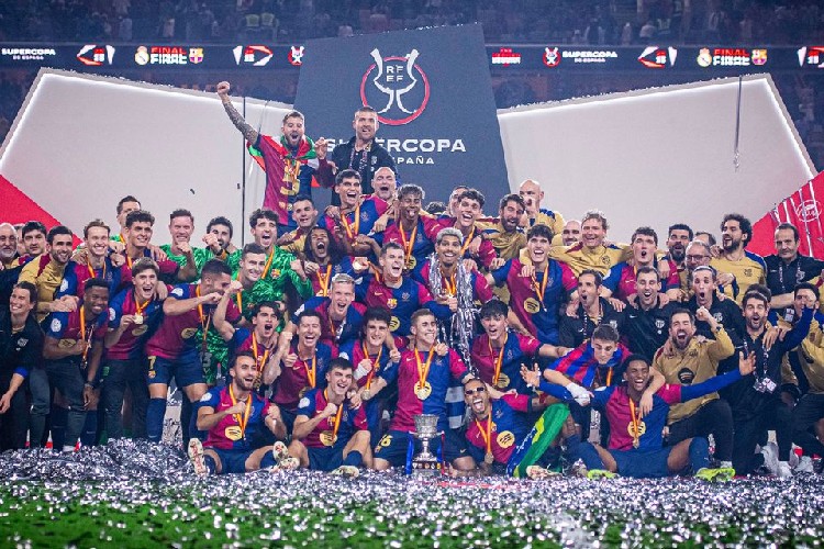 Piala Super Spanyol, 10 Pemain Barcelona Pecundangi Real Madrid