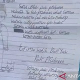 Siswa Penerima Program MBG Kirim Surat Terima Kasih untuk Presiden dan Kucing Bobby Kertanegara