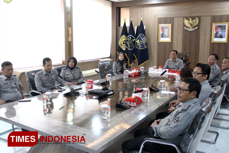 Kantor Wilayah Kementerian Hukum Jawa Barat (Kanwil Kemenkum Jabar) mengikuti Forum Pendalaman Materi Perancang Peraturan Perundang-undangan awal tahun 2025. (FOTO: Kemenkum Jabar for TIMES Indonesia)