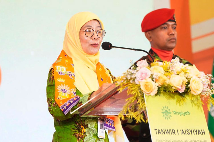Ketua Umum Pimpinan Pusat ‘Aisyiyah Salmah Orbayinah saat pidato Iftitah Pembukaan Tanwir I ‘Aisyiyah di Jakarta, Rabu (15/1).