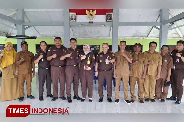 Dorong Pengelolaan Keuangan Akuntabel, Kajari Gresik Turun ke Desa