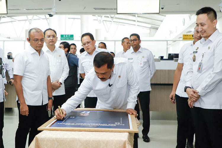 meresmikanAutogate-Terminal-2-Bandara-Internasional-Juanda.jpg