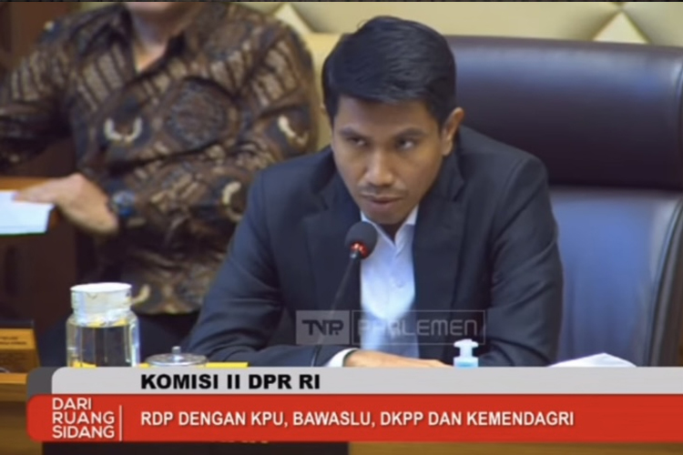 DPR Usulkan Dua Opsi Jadwal Pelantikan Kepala Daerah Terpilih