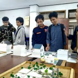 Puluhan Karya Arsitektur Buatan Mahasiswa ITN Malang Dipamerkan