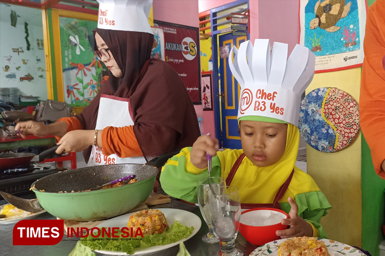 Asyiknya Chef Cilik TK Aisyiyah 2 Banyuwangi Masak Bareng Bersama Orang Tua