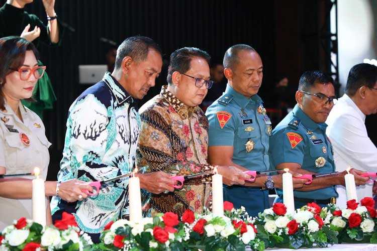 Pj Gubernur Adhy Gaungkan Nilai Cinta Kasih dan Perdamaian dalam Keberagaman