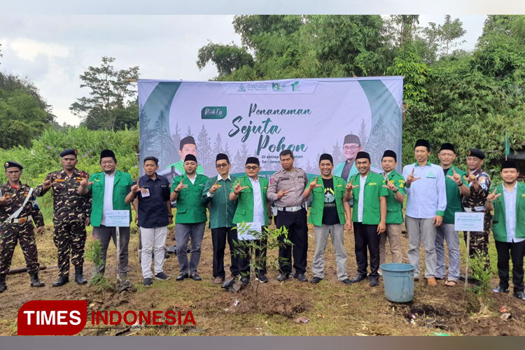 Wujud Peduli Lingkungan, GP Ansor Jabar Gelar Kick Off Penanaman Sejuta Pohon