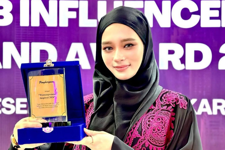 #utk stok pagi# Inara Rusli Ungkap Perjalanan hingga Meraih Penghargaan Independent Woman Inspired Award