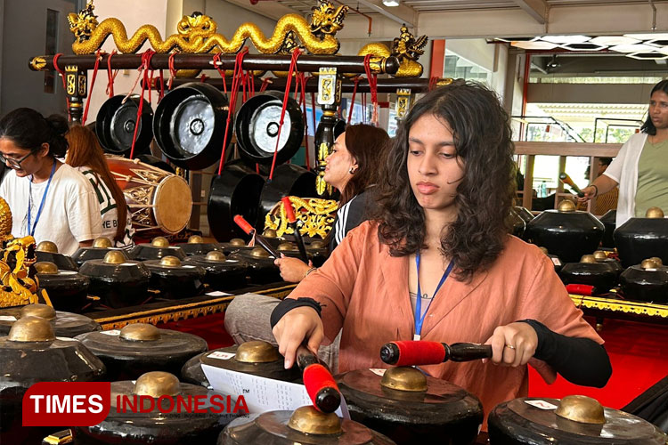 20 Mahasiswa India Belajar Budaya Jawa Timur di Universitas Ciputra Surabaya