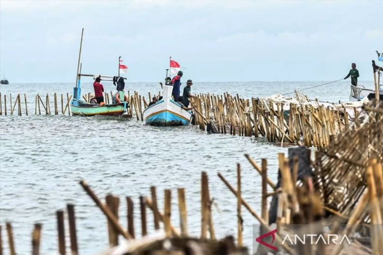 Presiden RI Prabowo Perintahkan Usut Tuntas Pemagaran Laut Ilegal di Tangerang