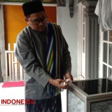 Maling Kotak Amal Masjid di Kota Malang Terekam CCTV