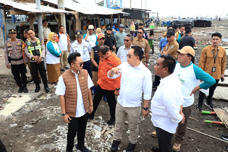 Pj Gubernur Adhy Instruksikan Perbaikan Rumah Terdampak Puting Beliung di Pasuruan