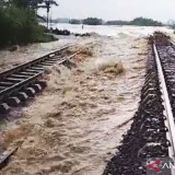 Banjir Rendam Rel di Grobogan: Dua KA Via Semarang Dibatalkan, Tiga Rute Dialihkan