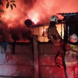 Kebakaran di Kemayoran Hanguskan 500 Lebih Rumah, Ribuan Warga Mengungsi