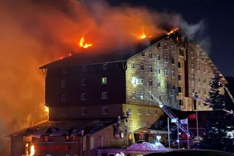 Hotel di Resor Ski Turki Terbakar, 10 Orang Tewas