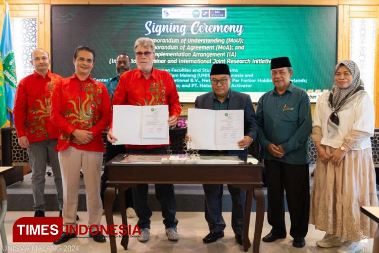 Penandatanganan MoU Unisma Malang dengan beberapa perusahaan terkemuka di Eropa. (FOTO: AJP TIMES Indonesia)