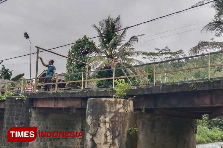 Jembatan Penghubung Antardesa di Pacitan Nyaris Ambrol, Akses Vital Warga Terancam